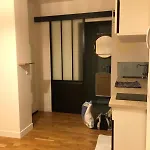 Votre studio parisien - Your Parisian flat